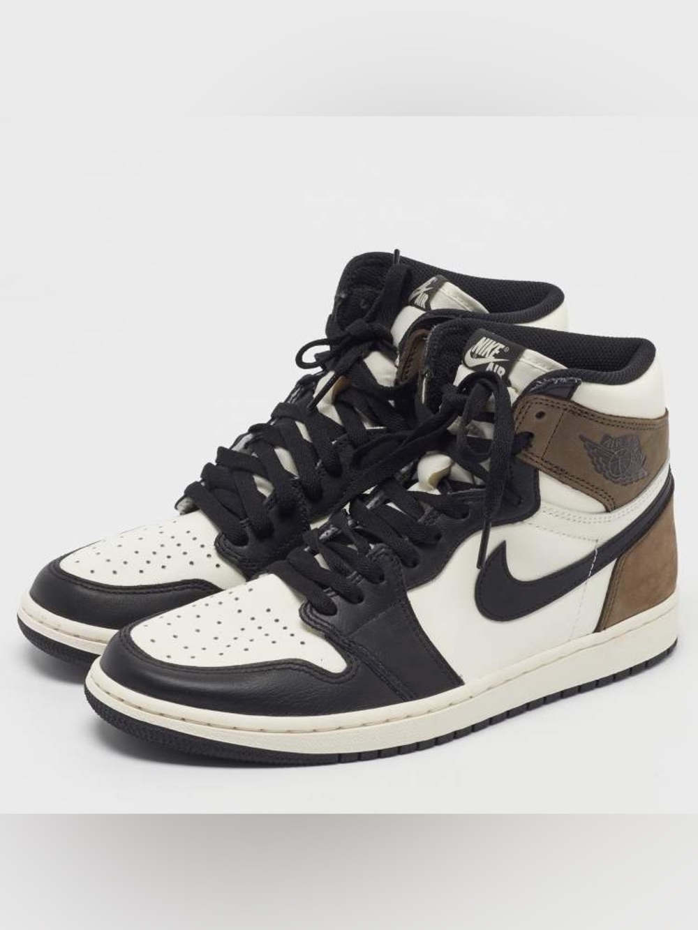 Nike Air Jordans Jordan 1 Retro Dark Mocha Black Size 6Y